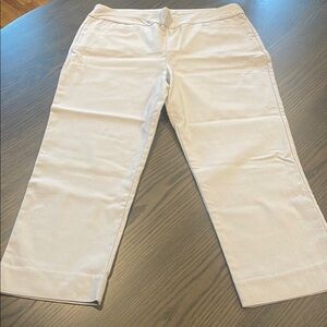 CHICOS Stylish Women’s White Cropped Pants